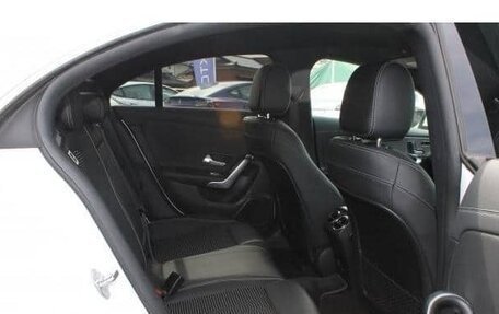 Mercedes-Benz CLA, 2023 год, 1 774 000 рублей, 12 фотография