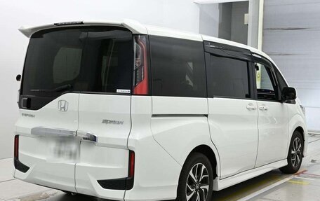 Honda Stepwgn IV, 2022 год, 1 950 010 рублей, 2 фотография