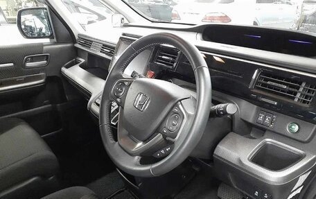 Honda Stepwgn IV, 2022 год, 1 950 010 рублей, 9 фотография