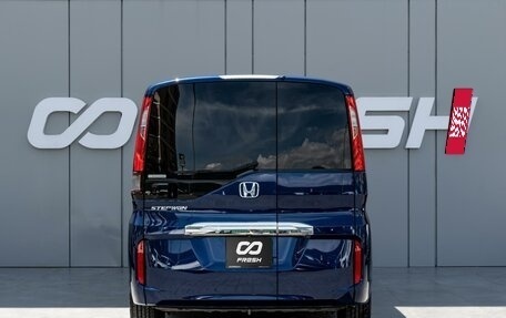Honda Stepwgn IV, 2017 год, 2 040 000 рублей, 4 фотография