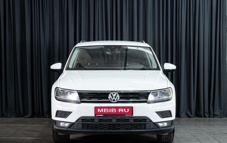 Volkswagen Tiguan II, 2018 год, 2 490 000 рублей, 3 фотография