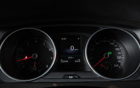 Volkswagen Tiguan II, 2018 год, 2 490 000 рублей, 12 фотография