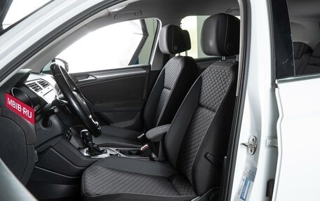 Volkswagen Tiguan II, 2018 год, 2 490 000 рублей, 10 фотография