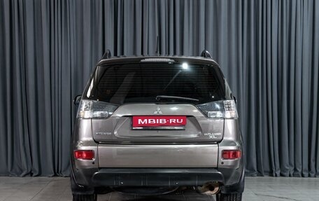 Mitsubishi Outlander III рестайлинг 3, 2010 год, 970 000 рублей, 4 фотография