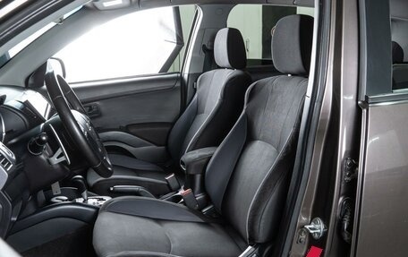 Mitsubishi Outlander III рестайлинг 3, 2010 год, 970 000 рублей, 10 фотография