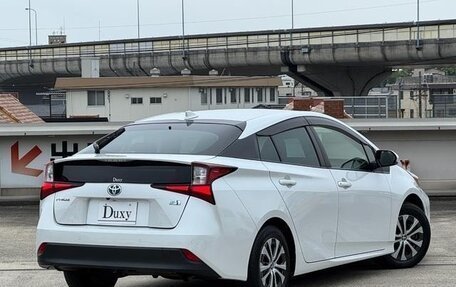 Toyota Prius IV XW50, 2022 год, 1 470 007 рублей, 5 фотография