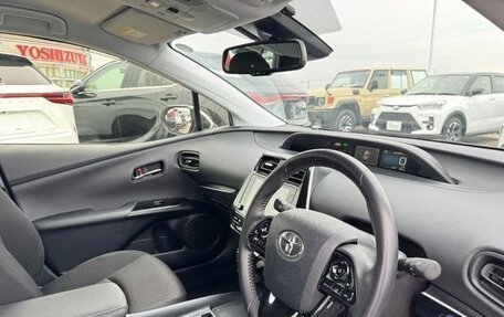 Toyota Prius IV XW50, 2022 год, 1 470 007 рублей, 10 фотография