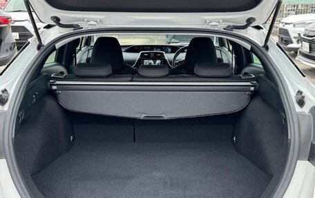 Toyota Prius IV XW50, 2022 год, 1 470 007 рублей, 14 фотография