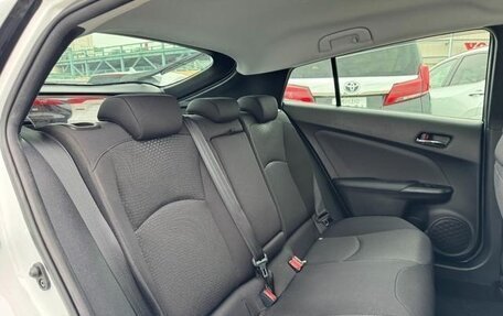 Toyota Prius IV XW50, 2022 год, 1 470 007 рублей, 13 фотография