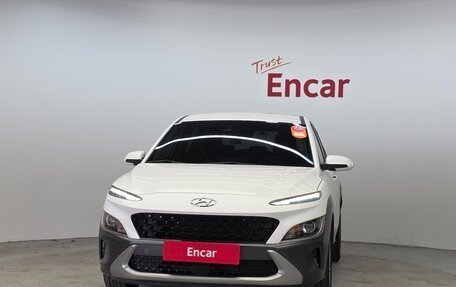 Hyundai Kona I, 2022 год, 1 800 000 рублей, 2 фотография