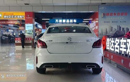 MG 5, 2023 год, 948 153 рублей, 17 фотография