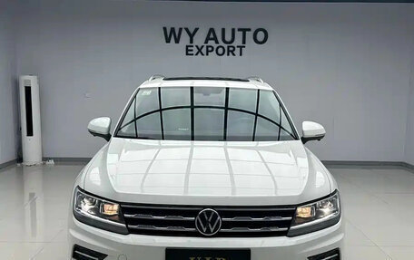Volkswagen Tiguan II, 2021 год, 1 850 001 рублей, 2 фотография