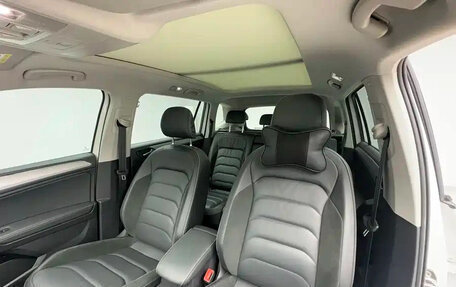 Volkswagen Tiguan II, 2021 год, 1 850 001 рублей, 15 фотография
