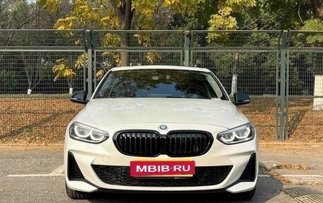 BMW 1 серия, 2022 год, 1 442 000 рублей, 2 фотография