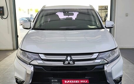 Mitsubishi Outlander III рестайлинг 3, 2018 год, 2 299 000 рублей, 2 фотография