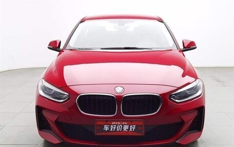 BMW 1 серия, 2021 год, 1 420 000 рублей, 2 фотография