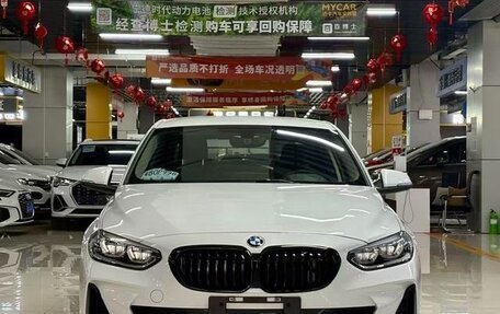 BMW 1 серия, 2022 год, 1 433 000 рублей, 2 фотография
