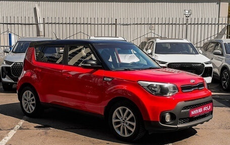 KIA Soul II рестайлинг, 2018 год, 1 615 000 рублей, 3 фотография
