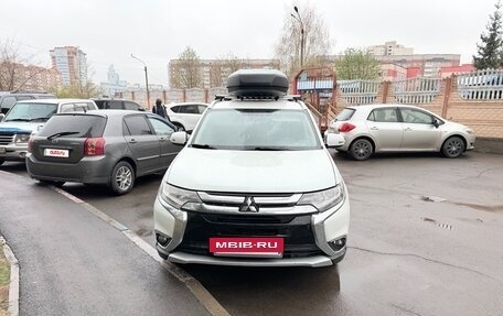 Mitsubishi Outlander III рестайлинг 3, 2016 год, 1 829 000 рублей, 2 фотография