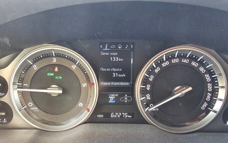 Toyota Land Cruiser 200, 2018 год, 8 300 000 рублей, 8 фотография
