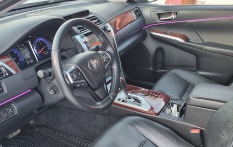 Toyota Camry, 2013 год, 1 650 000 рублей, 10 фотография