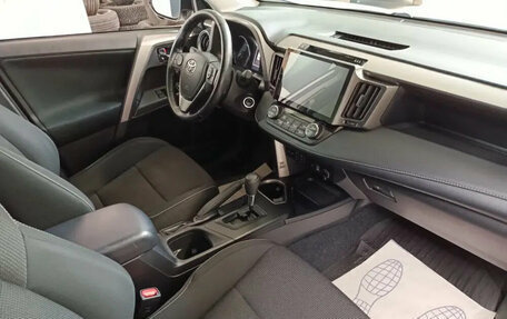 Toyota RAV4, 2018 год, 2 899 000 рублей, 9 фотография