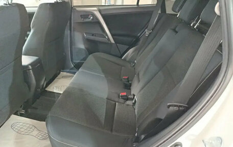 Toyota RAV4, 2018 год, 2 899 000 рублей, 15 фотография