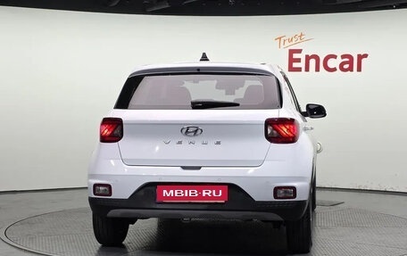 Hyundai Venue I, 2021 год, 1 800 000 рублей, 3 фотография