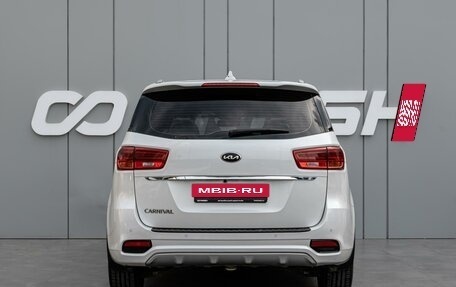 KIA Carnival III, 2018 год, 2 500 000 рублей, 4 фотография