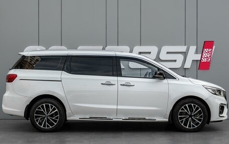 KIA Carnival III, 2018 год, 2 500 000 рублей, 5 фотография