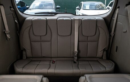 KIA Carnival III, 2018 год, 2 500 000 рублей, 13 фотография