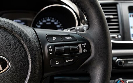 KIA Carnival III, 2018 год, 2 500 000 рублей, 19 фотография