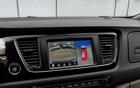 KIA Carnival III, 2018 год, 2 500 000 рублей, 15 фотография