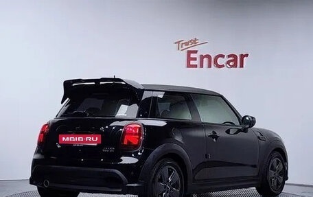 MINI Hatch, 2021 год, 1 990 000 рублей, 3 фотография
