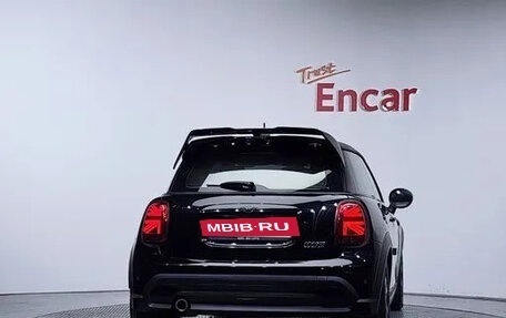 MINI Hatch, 2021 год, 1 990 000 рублей, 4 фотография