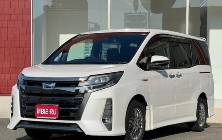 Toyota Noah III, 2021 год, 2 100 007 рублей, 1 фотография