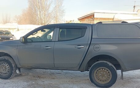 Mitsubishi L200 IV рестайлинг, 2017 год, 1 500 000 рублей, 8 фотография