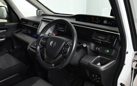 Honda Stepwgn IV, 2016 год, 2 150 000 рублей, 10 фотография