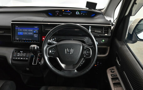 Honda Stepwgn IV, 2016 год, 2 150 000 рублей, 19 фотография