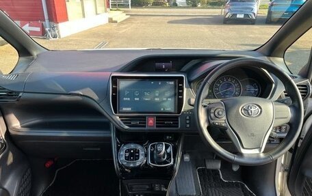 Toyota Noah III, 2021 год, 2 100 007 рублей, 6 фотография