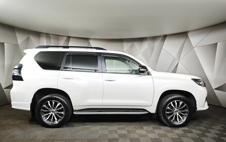 Toyota Land Cruiser Prado 150 рестайлинг 2, 2021 год, 5 871 000 рублей, 6 фотография