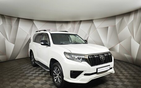 Toyota Land Cruiser Prado 150 рестайлинг 2, 2021 год, 5 871 000 рублей, 3 фотография