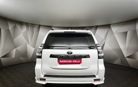 Toyota Land Cruiser Prado 150 рестайлинг 2, 2021 год, 5 871 000 рублей, 8 фотография