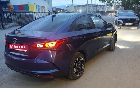 Hyundai Solaris II рестайлинг, 2021 год, 1 785 000 рублей, 2 фотография