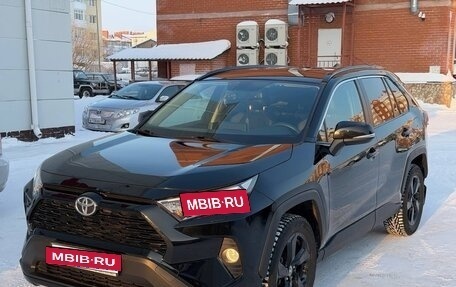 Toyota RAV4, 2020 год, 3 300 000 рублей, 5 фотография