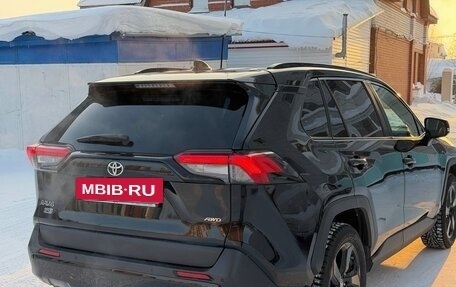 Toyota RAV4, 2020 год, 3 300 000 рублей, 3 фотография