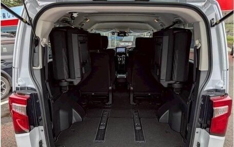 Mitsubishi Delica D:5 I, 2023 год, 2 900 000 рублей, 17 фотография