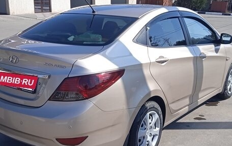 Hyundai Solaris II рестайлинг, 2011 год, 630 000 рублей, 4 фотография