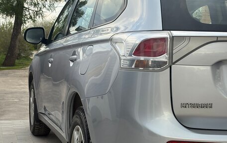 Mitsubishi Outlander III рестайлинг 3, 2012 год, 1 340 000 рублей, 11 фотография