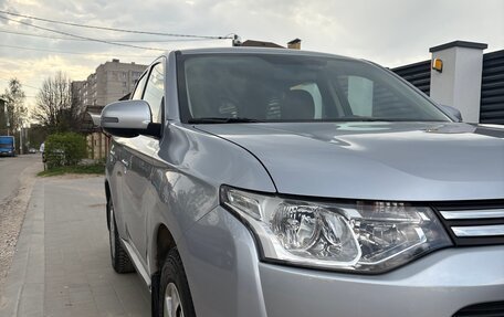 Mitsubishi Outlander III рестайлинг 3, 2012 год, 1 340 000 рублей, 9 фотография